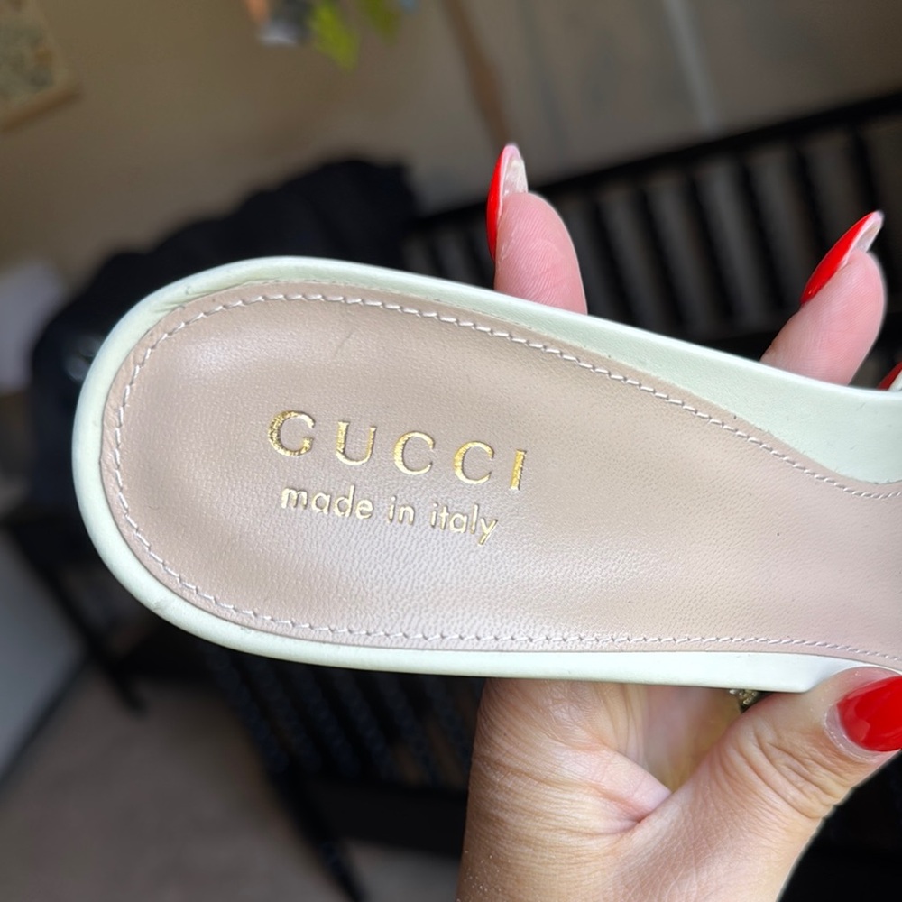 Gucci Cream Leather Chain-Trim Mules - Picture 3 of 9
